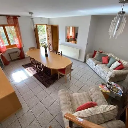 Apartment La Casa Del Sole Mansarda Villa Celiera